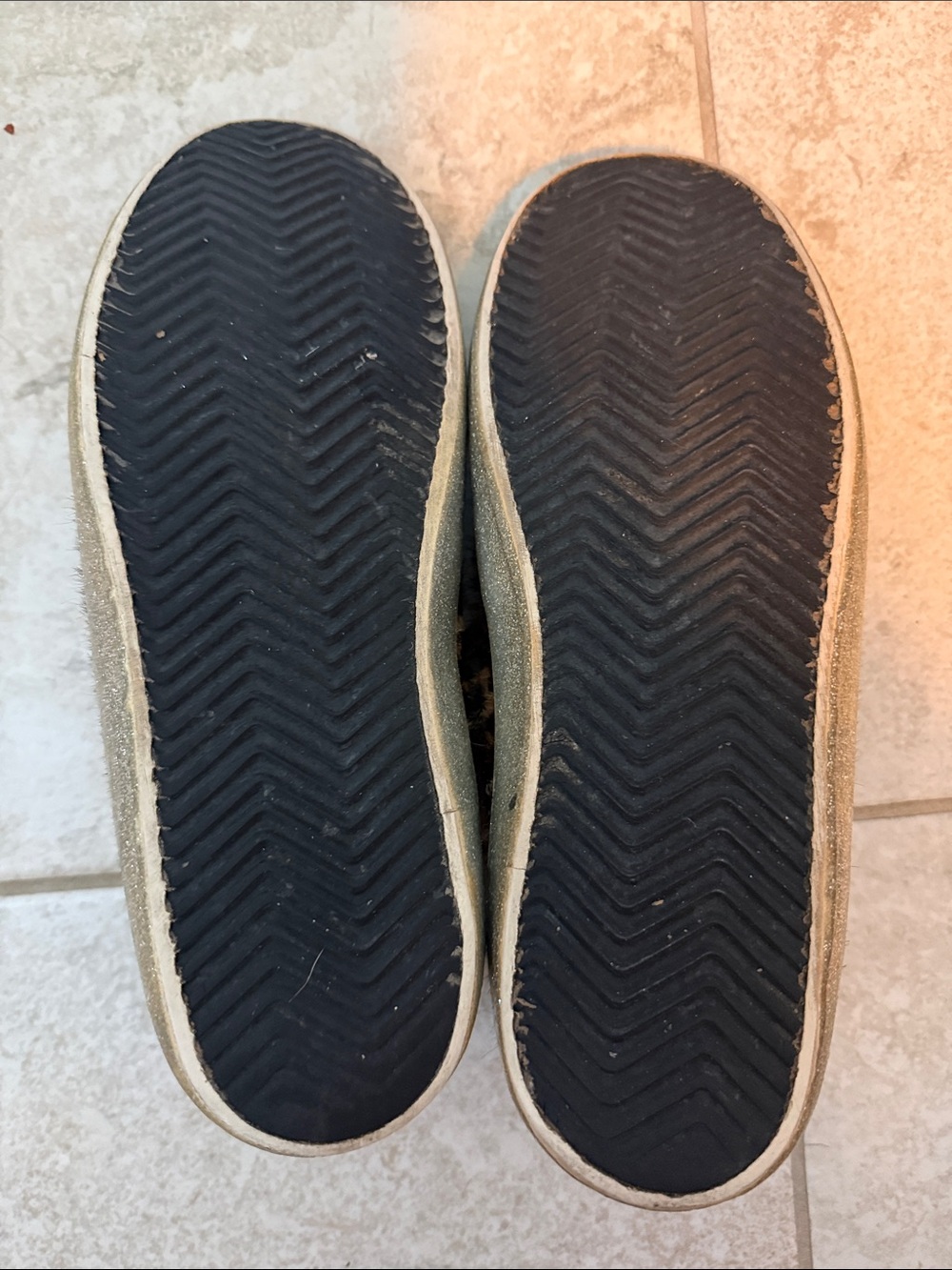 Golden Goose Leopard Print Sneakers with White Star and Laces - Picture 4 of 4